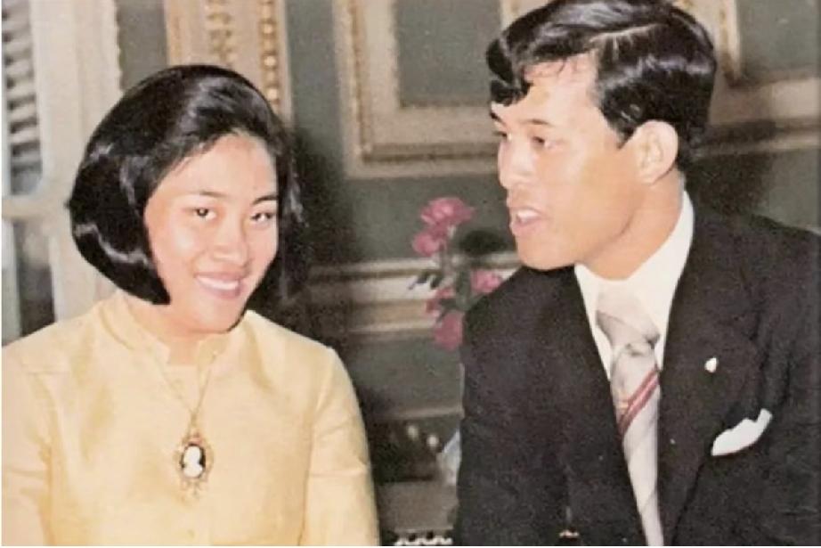 帕查拉公主的父亲是泰王玛哈，母亲是颂莎瓦丽王妃。儿时的帕查拉公主很幸福，有帅气