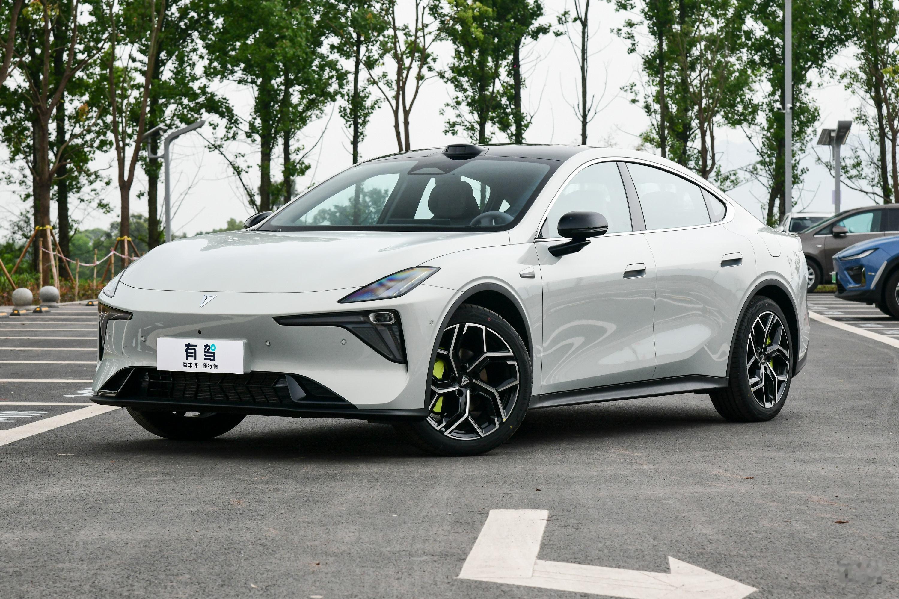 2026北京车展探馆直播进行中！新车热门车抢先看！现在看——深蓝L06深蓝L06