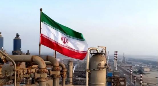 什么叫失败国家，伊朗就是一个典型例子。伊朗输的真是彻底，本来它手里有三张牌：石油