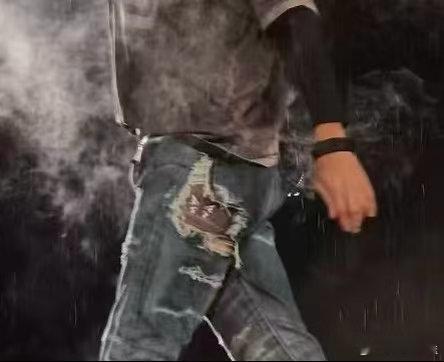 蝴蝶是谢霆锋的浪漫开关谢霆锋脱了1件还有3件天呐！谢霆锋简直是造就了一个蝴蝶宇