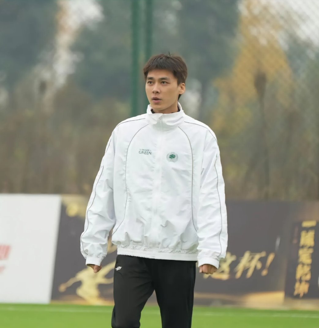 李易峰近照，没pc的话，还是很帅的