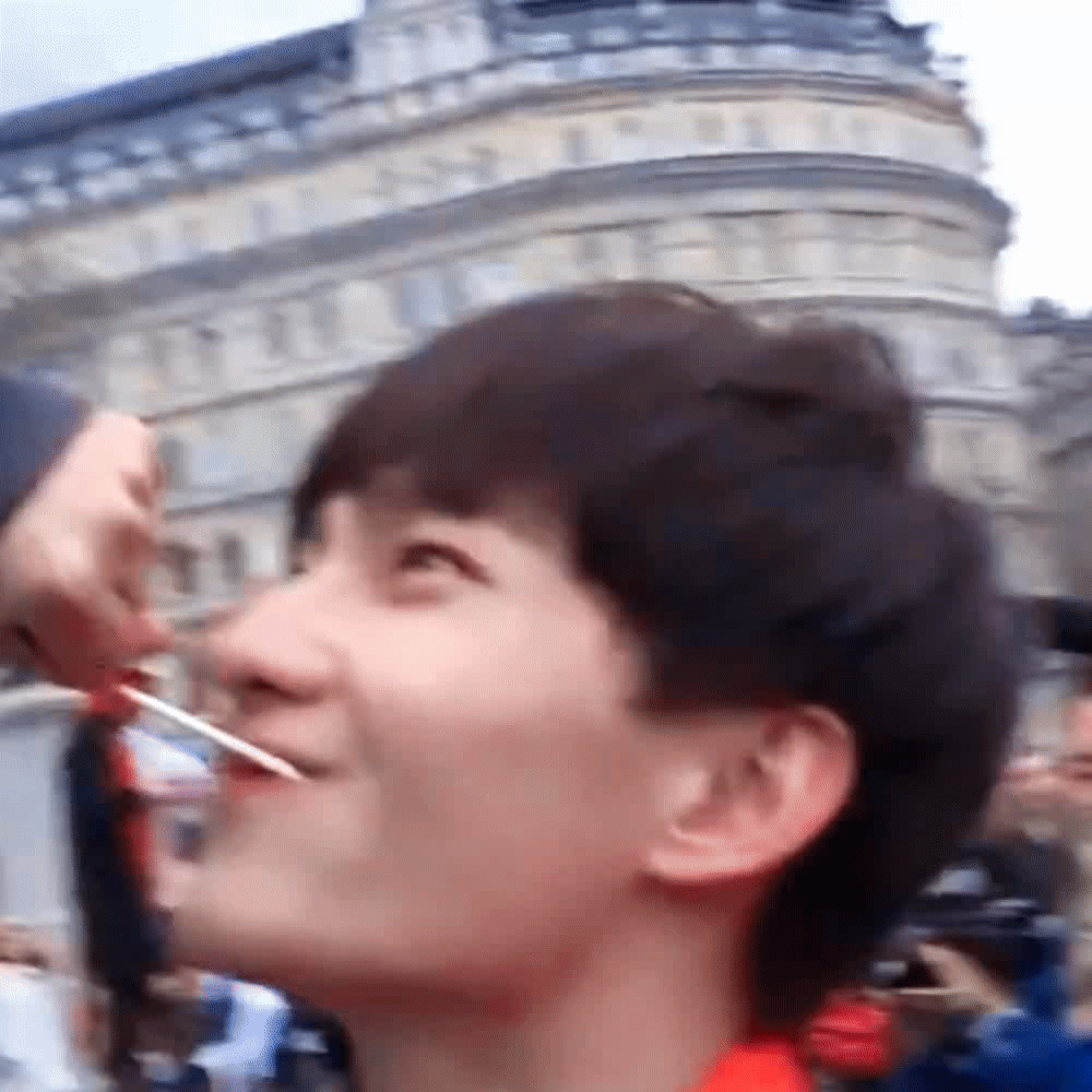 没有人不爱这个橙色大志！！！谁能想到大志十年后又暴风吸粉可爱晕了~#陈意涵说杨洋走丢就是看的那样#​