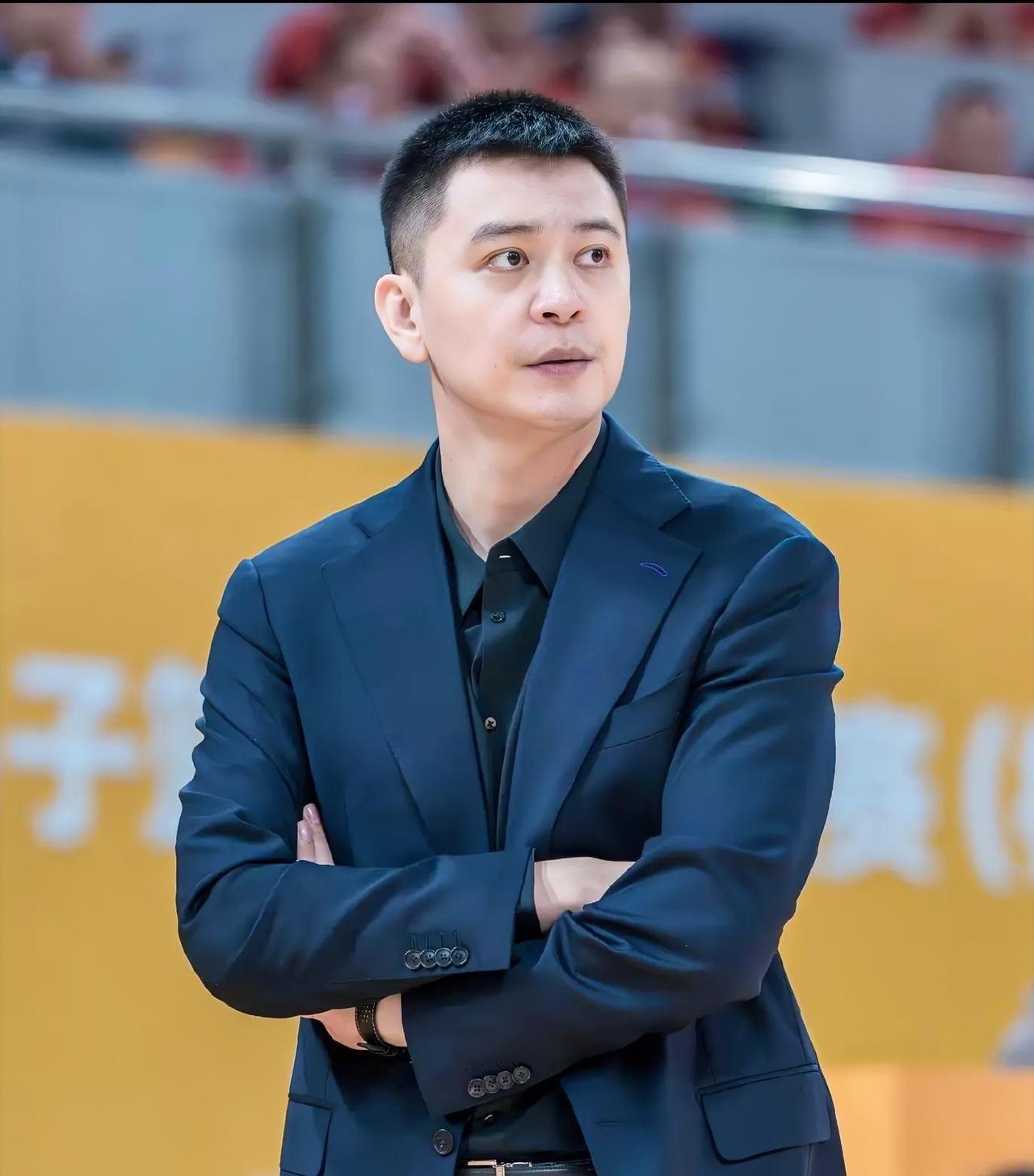 杨鸣格局小了！ 看到胡明轩夺得三分球大赛冠军，他说胡明轩投得准是因为前面打了