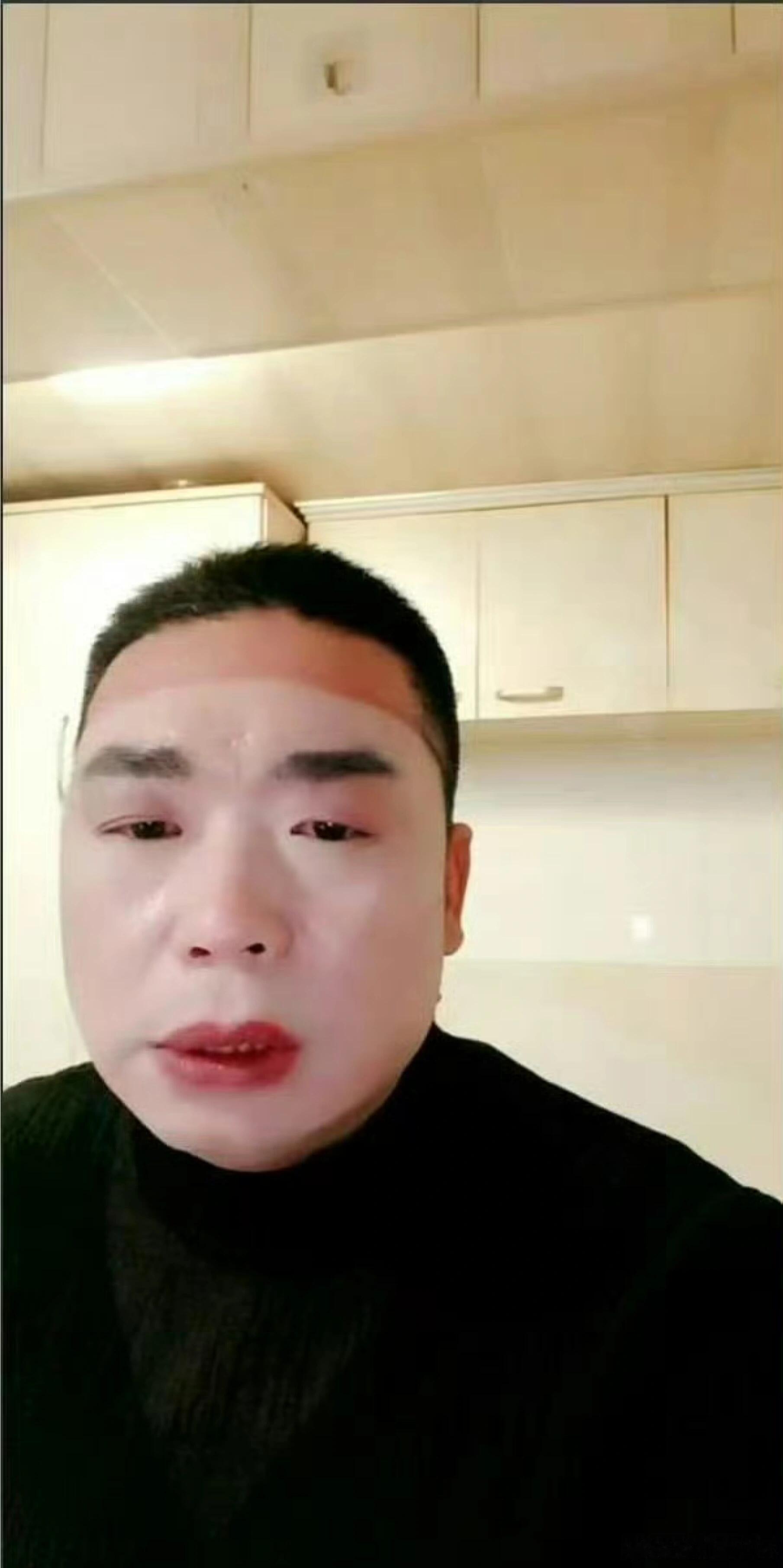 南京红姐被抓南京“红姐”落网引发热议近日，南京“红姐”事件在网络上掀起惊涛骇浪，