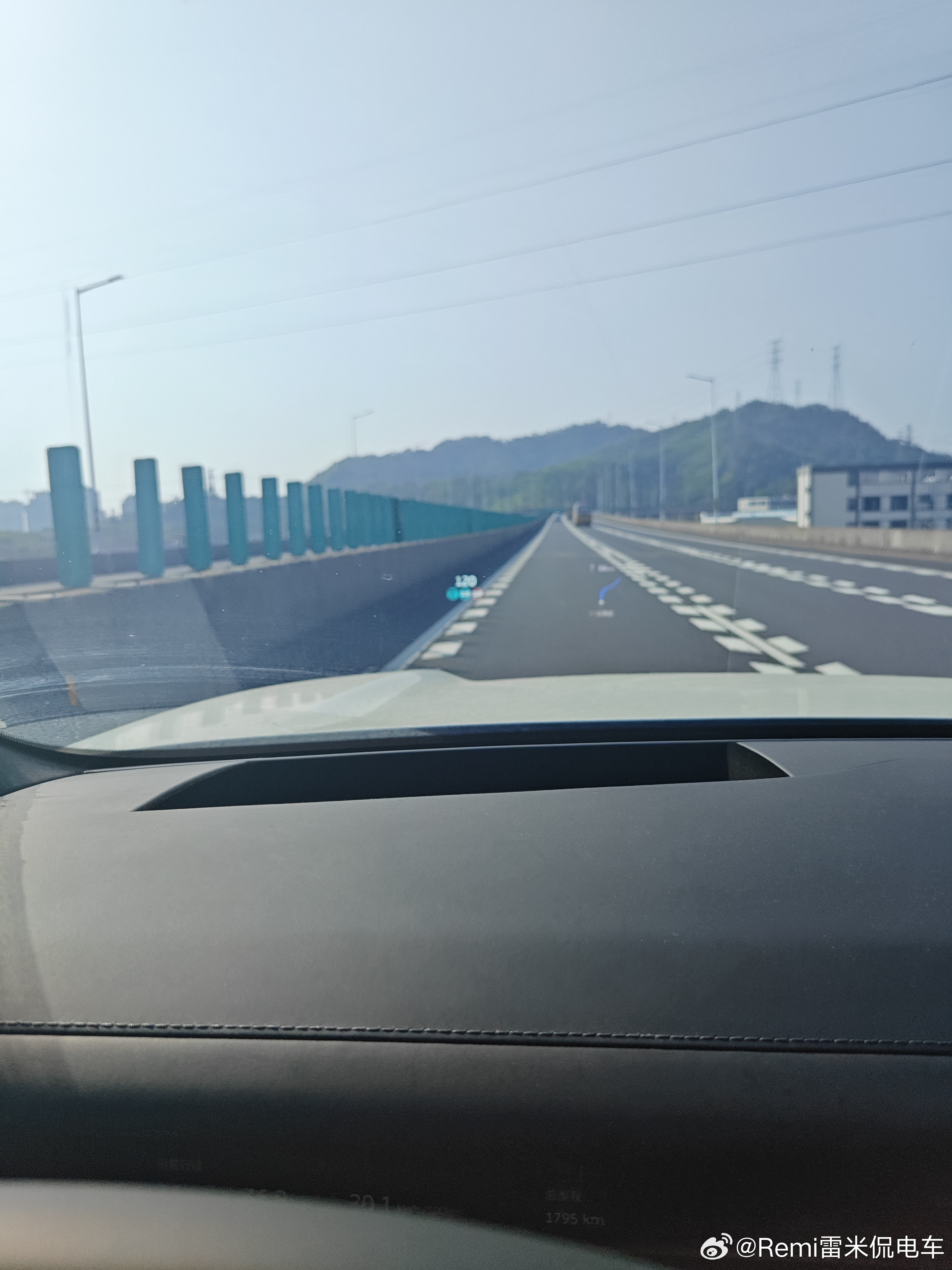 一共130公里行程，大概110公里高速，耗时120分钟，中间太困在服务区睡了15