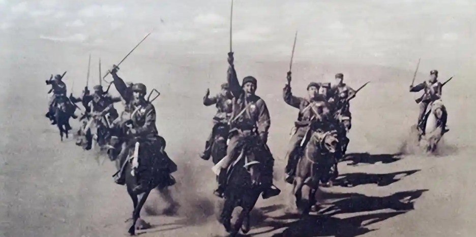 1950年3月，经起义改编的骑兵7师部分人员忽然叛乱，王震把他们的师长韩有文叫来