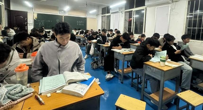 为什么重点高中一本率能高达90%，而普高生连考个普通本科都难？一、生源是最大