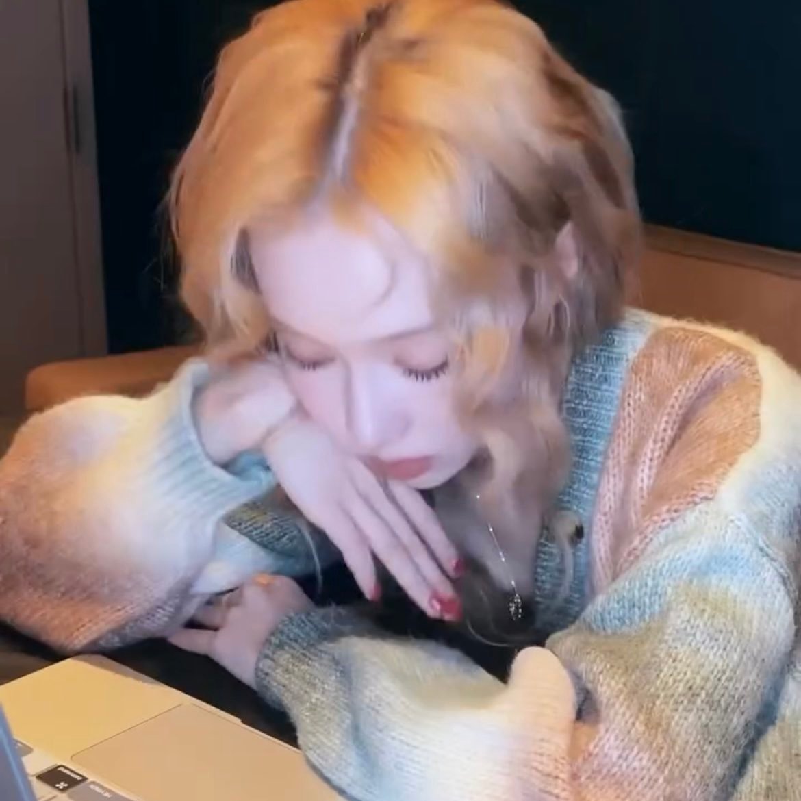 为什么要上班真的很困