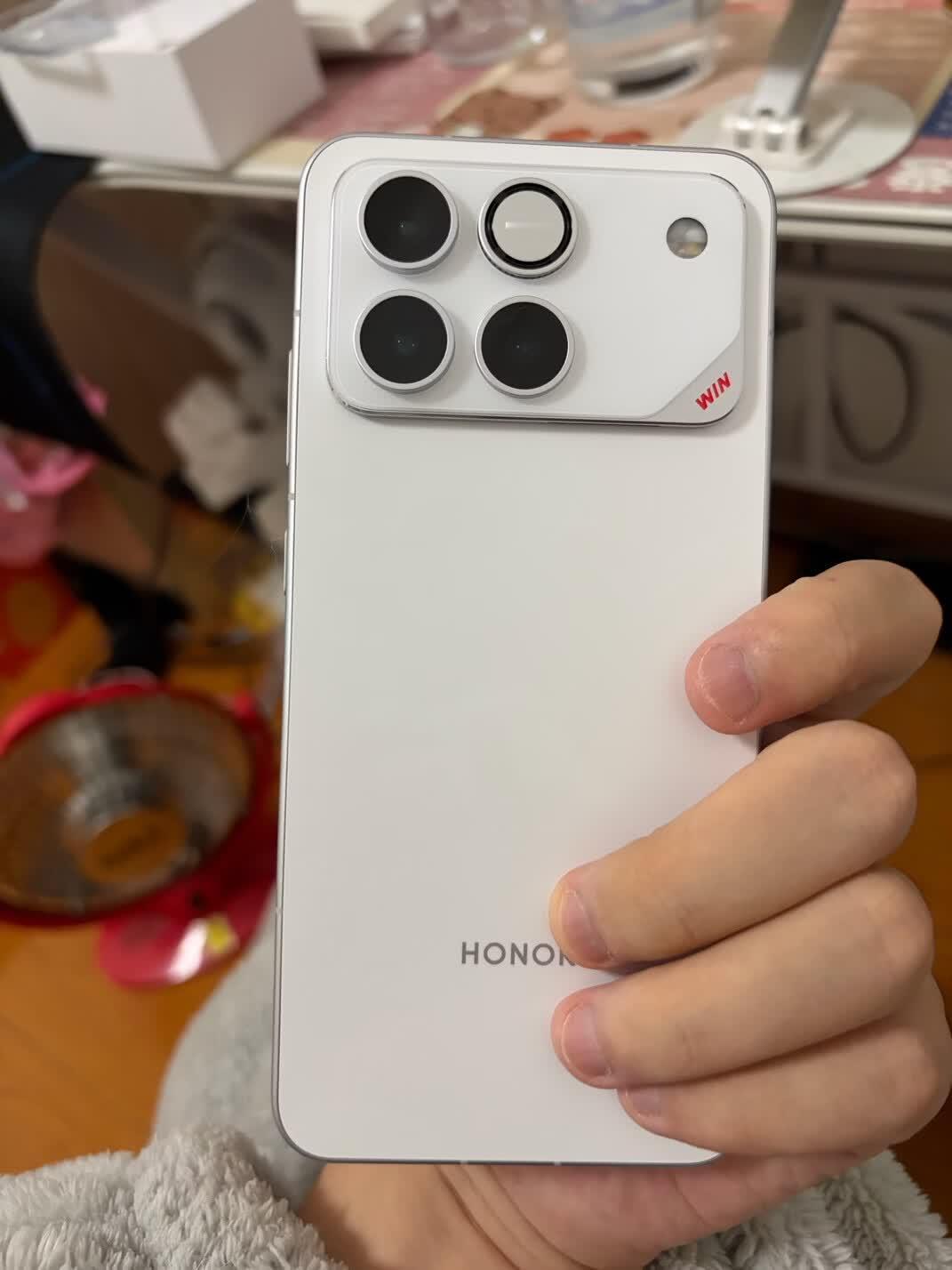 吓懵了！荣耀WIN系列首销是荣耀GT系列的10倍!这么富裕的仗，感觉就是爽啊