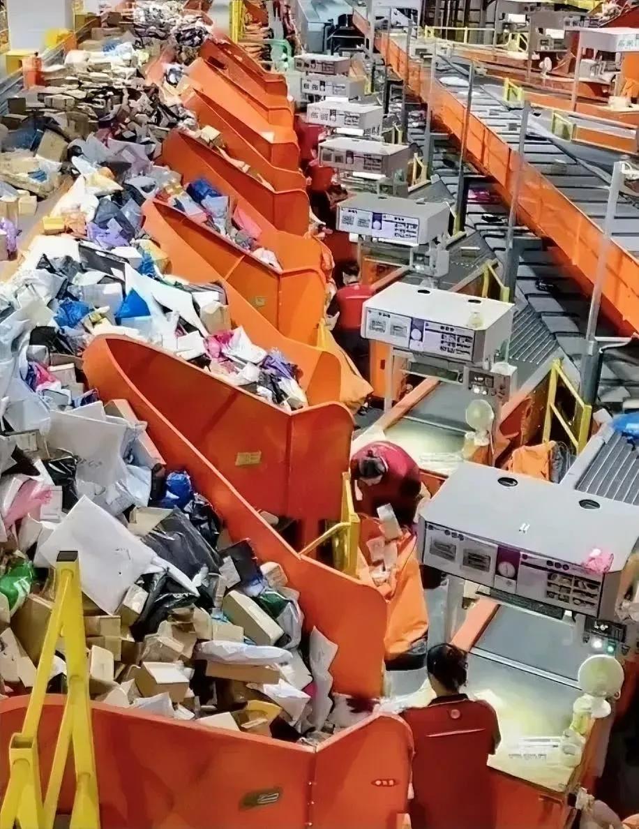 你干过最累的活是什么?快递分拣员。就连黑中介都说，这个工作完全是反人类，连