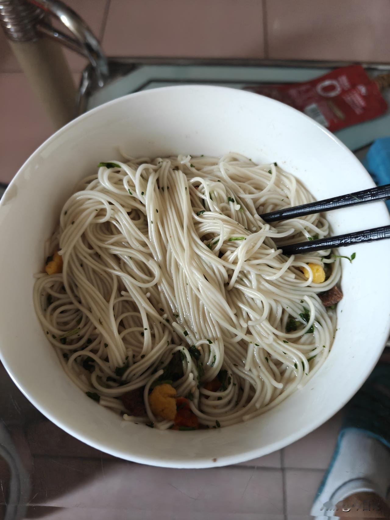 吃面条