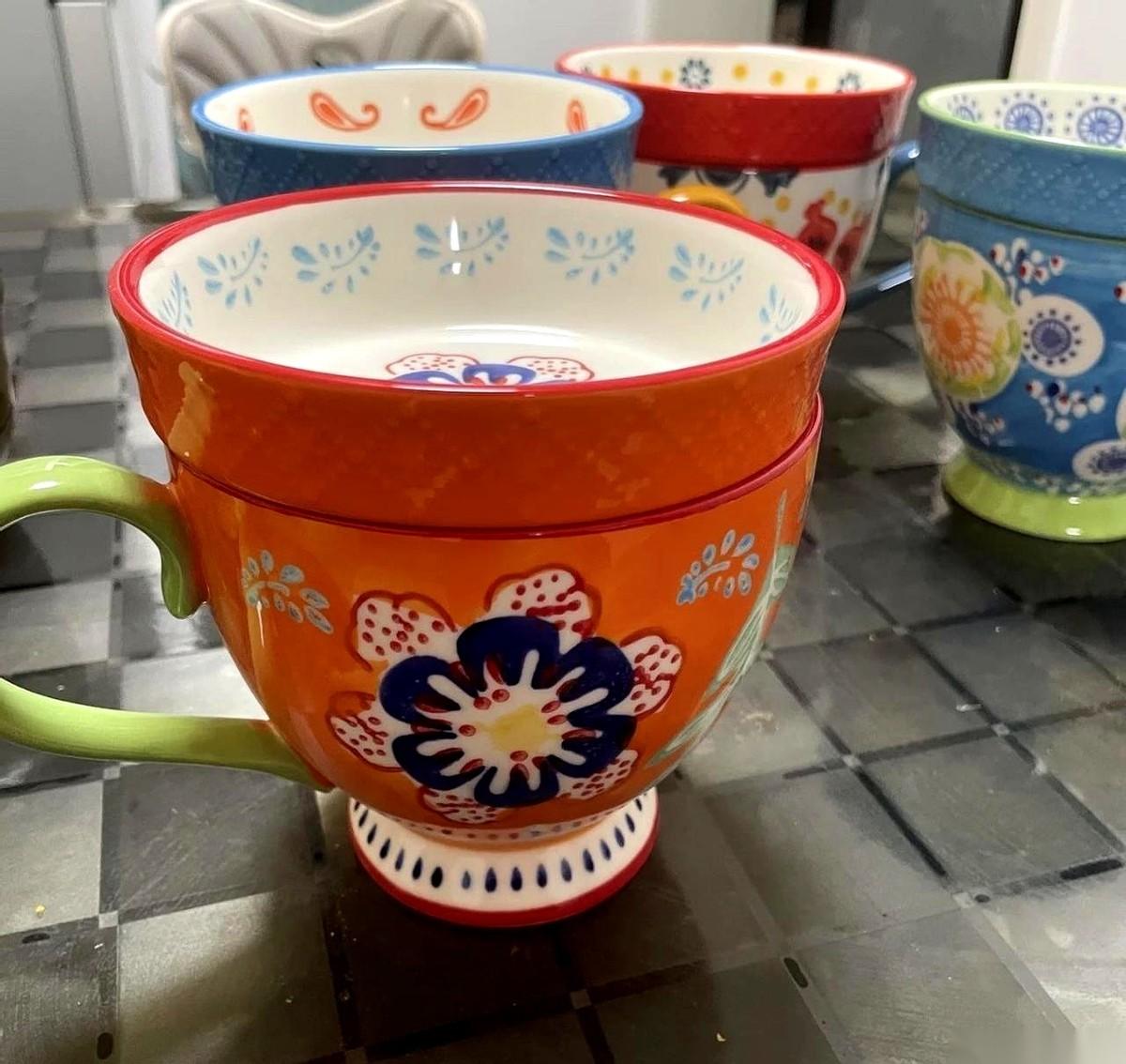 我跟你讲，山姆卖的那个，根本就不是杯子。那是我们这些打工人，在生活里找到的一个