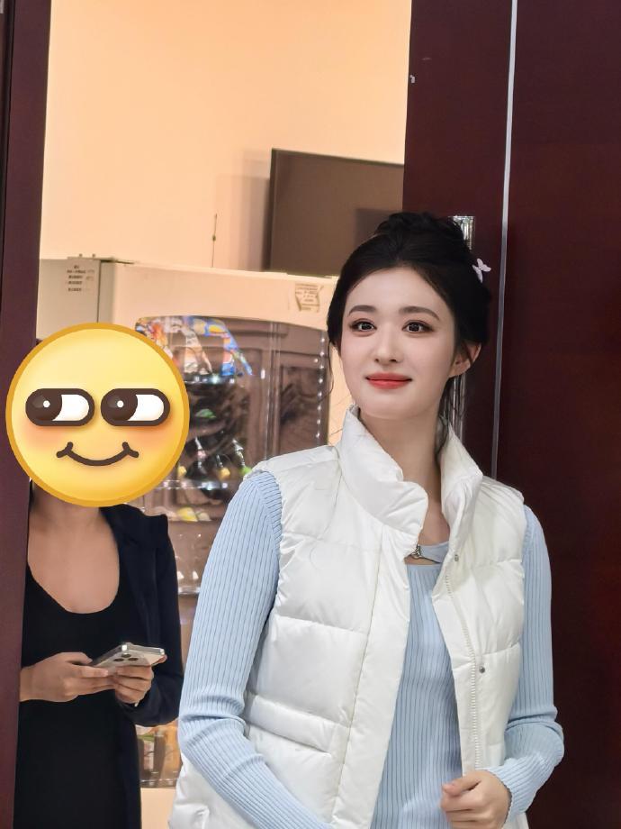 王楚然我女路人镜头下依旧如此美萌​​​