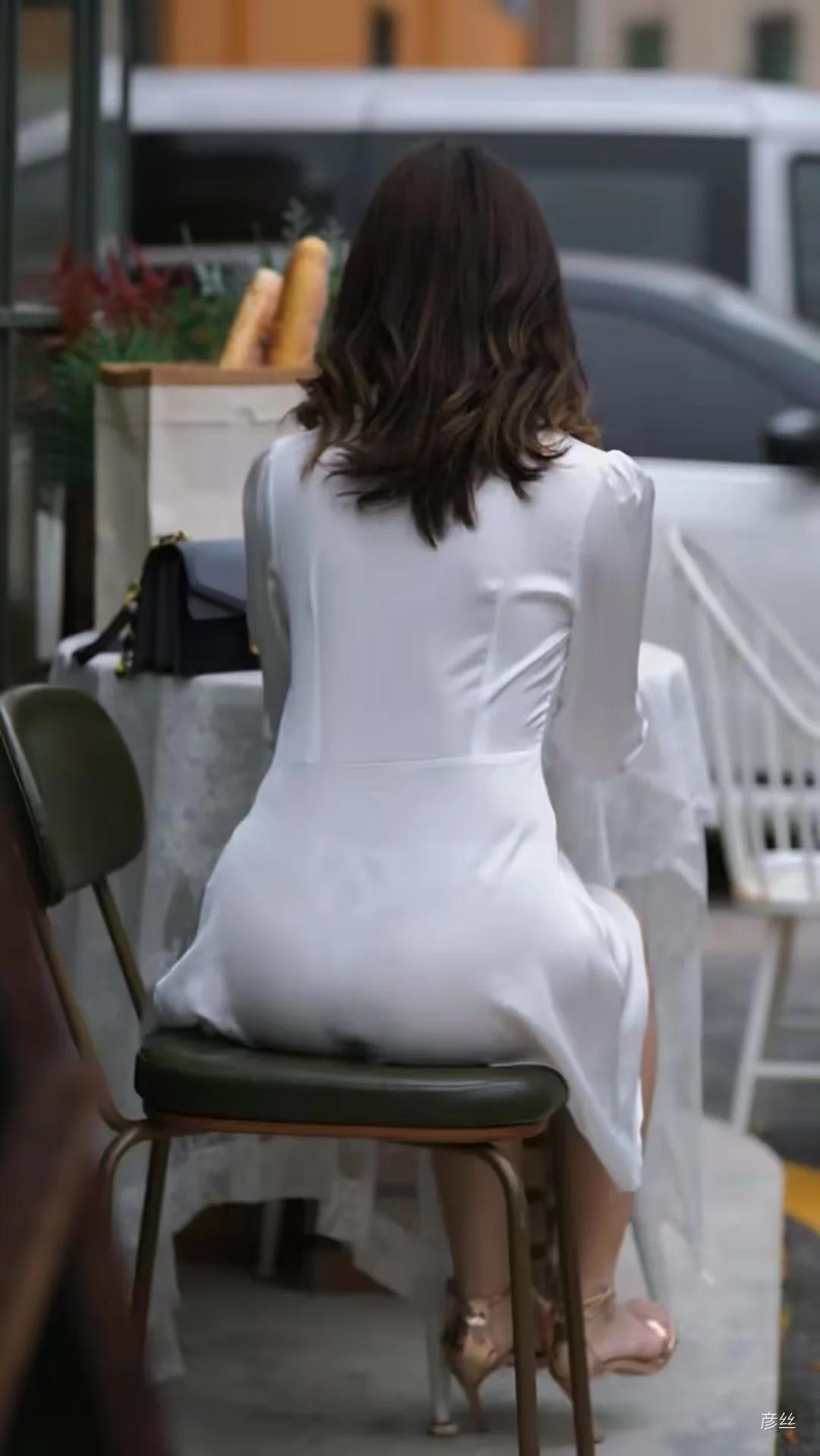 一个人能把自己的问题解决好已经很不容易，基本上没有多余的时间和精力来抚慰他人。人