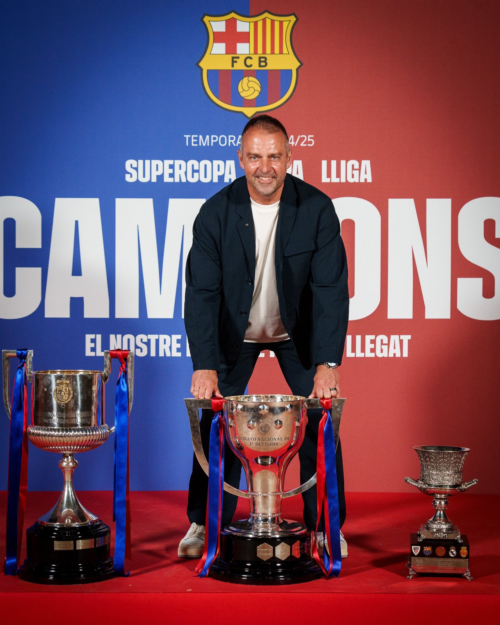 官方：弗里克当选西甲2024/2025赛季最佳教练奖🏆❤️💙巴萨热点现场至死