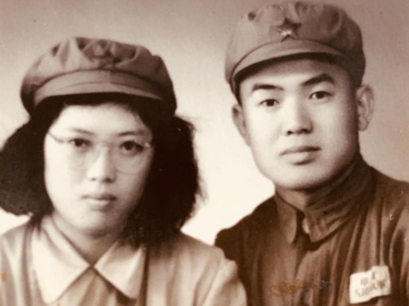 1956年，一场审干运动全面展开。一位在上甘岭战役立下大功的英雄团长，突然接到