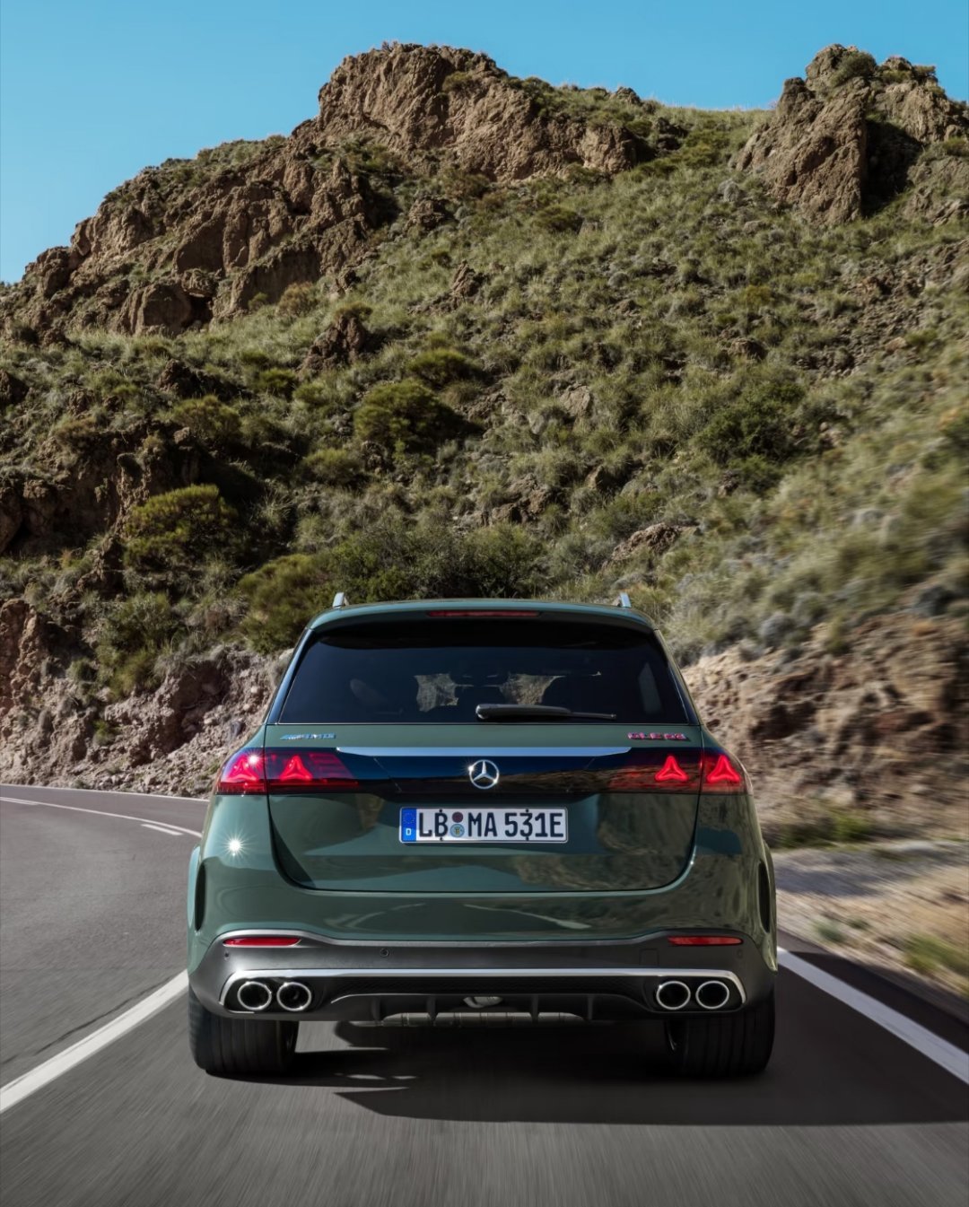 新款GLE53家族提供两种不同的动力方案。两者均以升级后的3.0升直列六缸涡轮