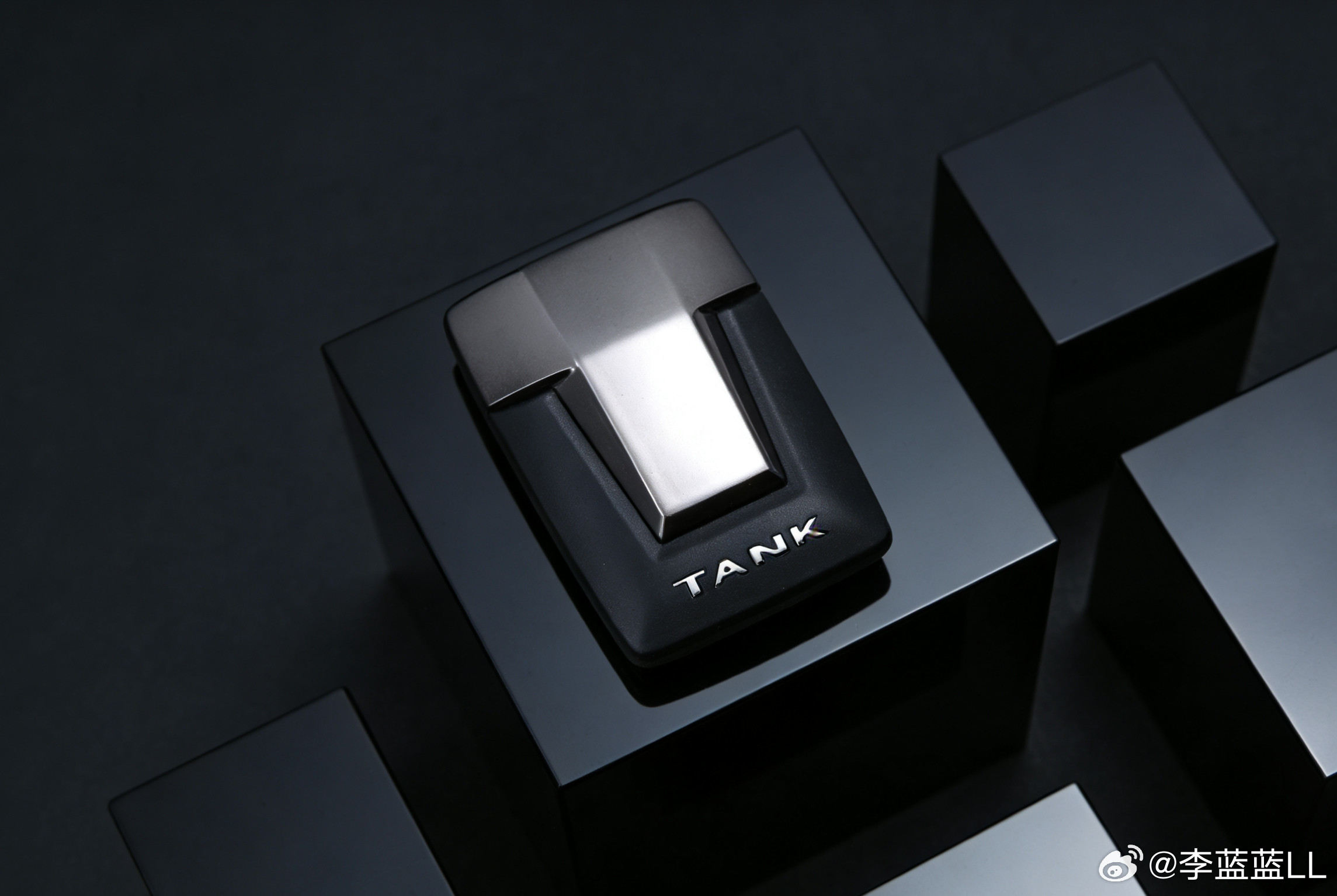 提起硬派越野，人们为什么会本能的想到坦克这个品牌？因为只有坦克把越野精神融入进了