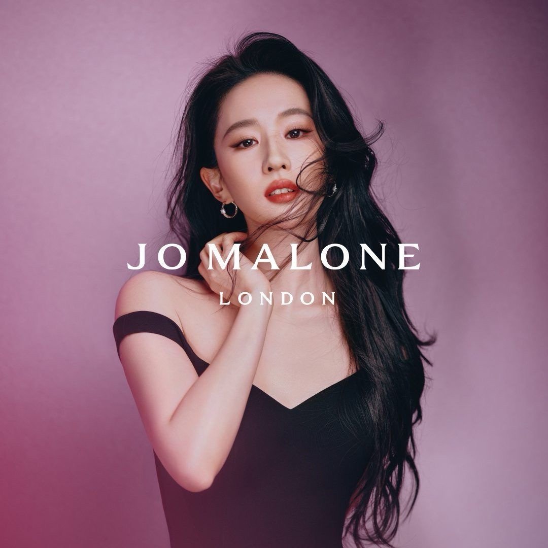 刘亦菲情人节营业新年快乐！！时代巨星刘亦菲