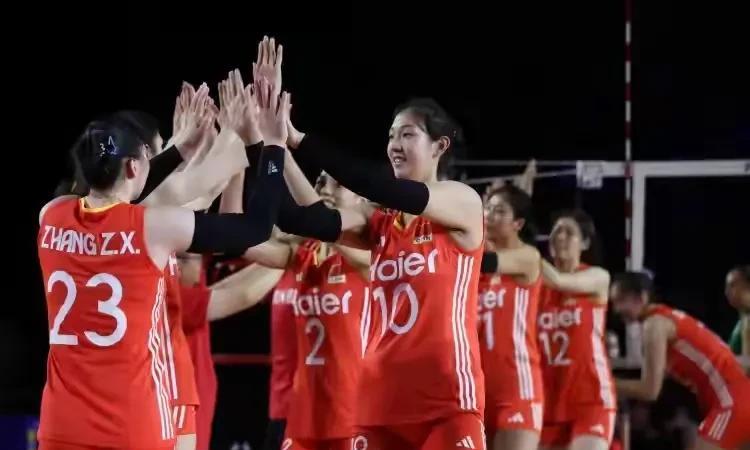 1、吴梦洁——16分（34扣球15中1拦网）2、庄宇珊——15分（46扣球12