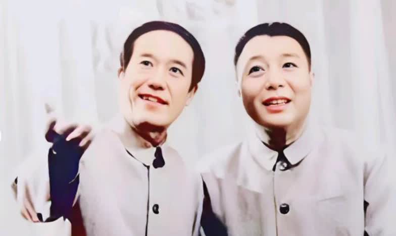 杨少华北漂挣钱后邀苏文茂吃饭：杨少华大半辈子与穷为伴，北漂时挣了钱找苏文茂显摆。