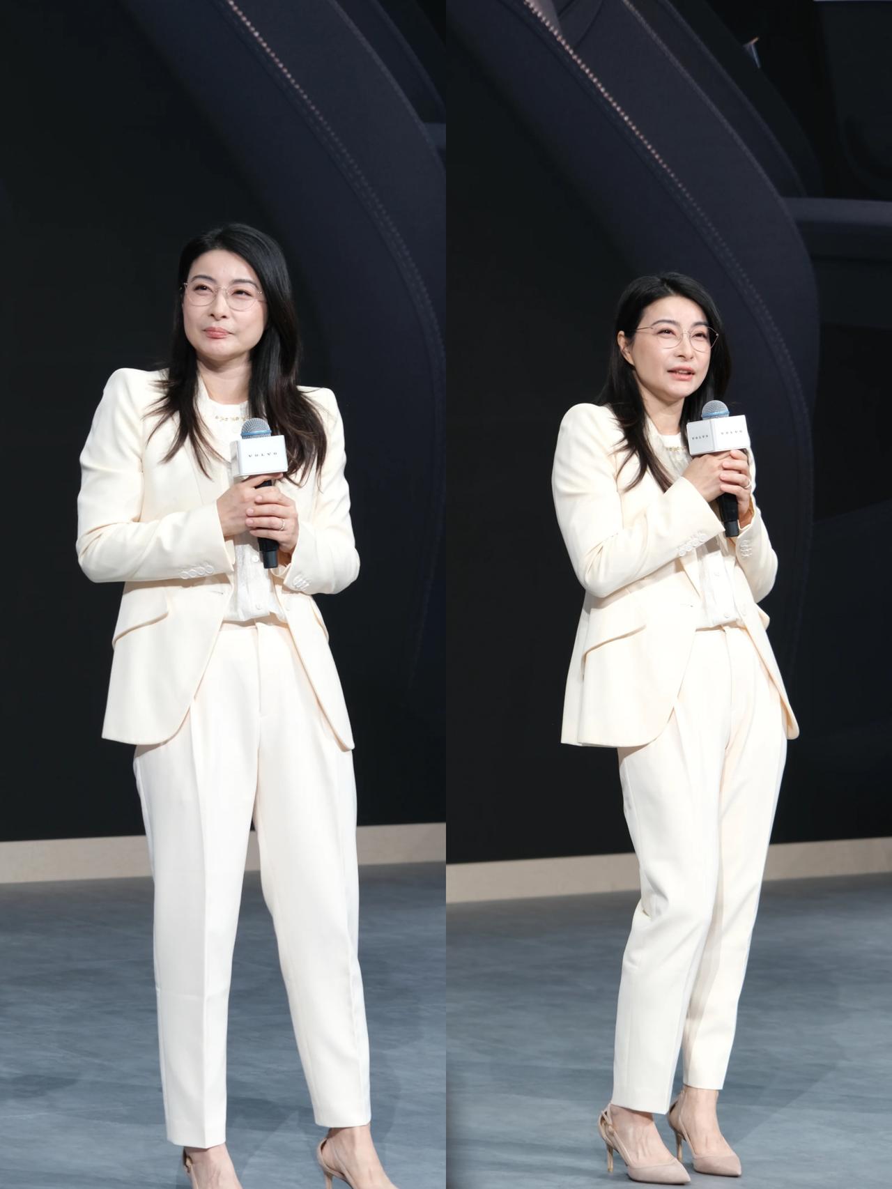 现在最伤心的人，​估计就是郭晶晶了，​这是她嫁到香港后，第一次遇到这样大