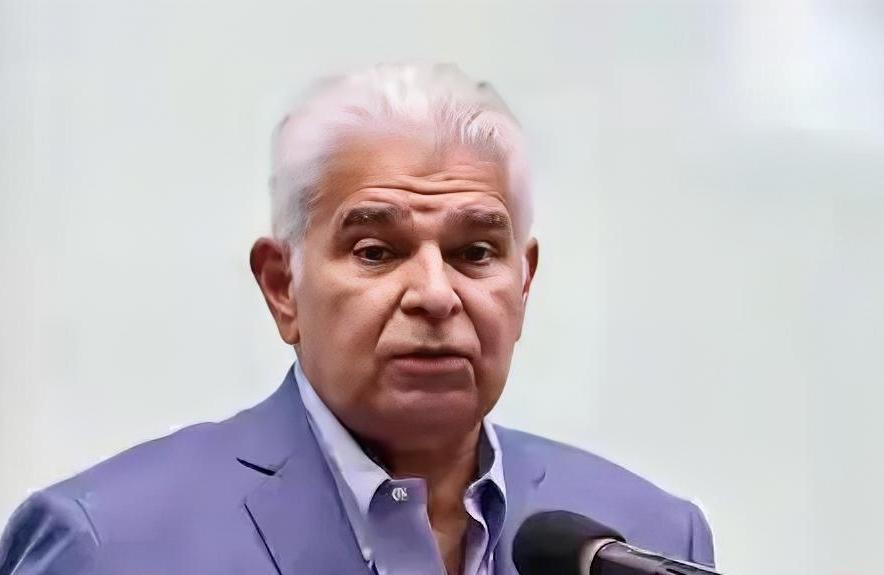 这就奇怪了，巴拿马外长刚“恶人先告状”，巴拿马总统就迅速找补，他们“葫芦里卖的什