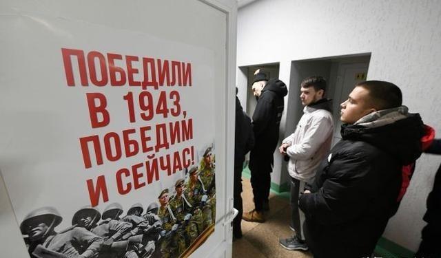 在俄控的顿巴斯地区，当局无视“缓征”规定，强征学生入伍！RBC-乌克兰报道，在