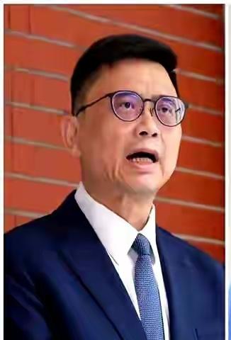 2026年高雄市长选战局势已经彻底反转。原本稳稳守住绿营优势的赖瑞隆，如今陷入苦