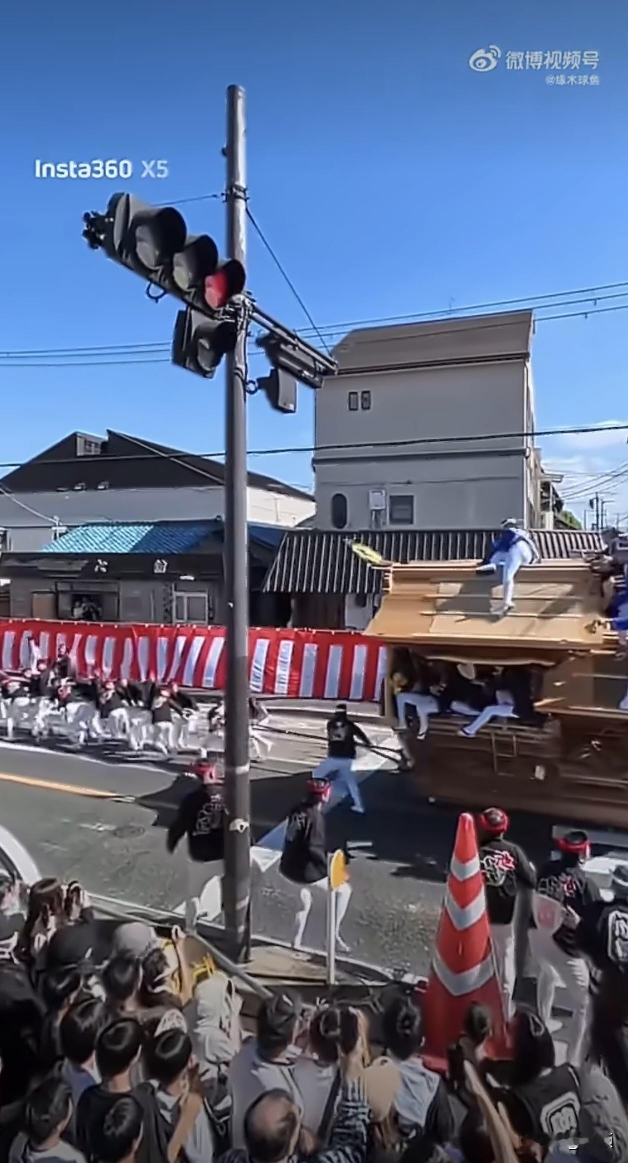 当地时间10月10日，日本大阪府泉州地区正在举办拥有300多年历史的地车祭（だん