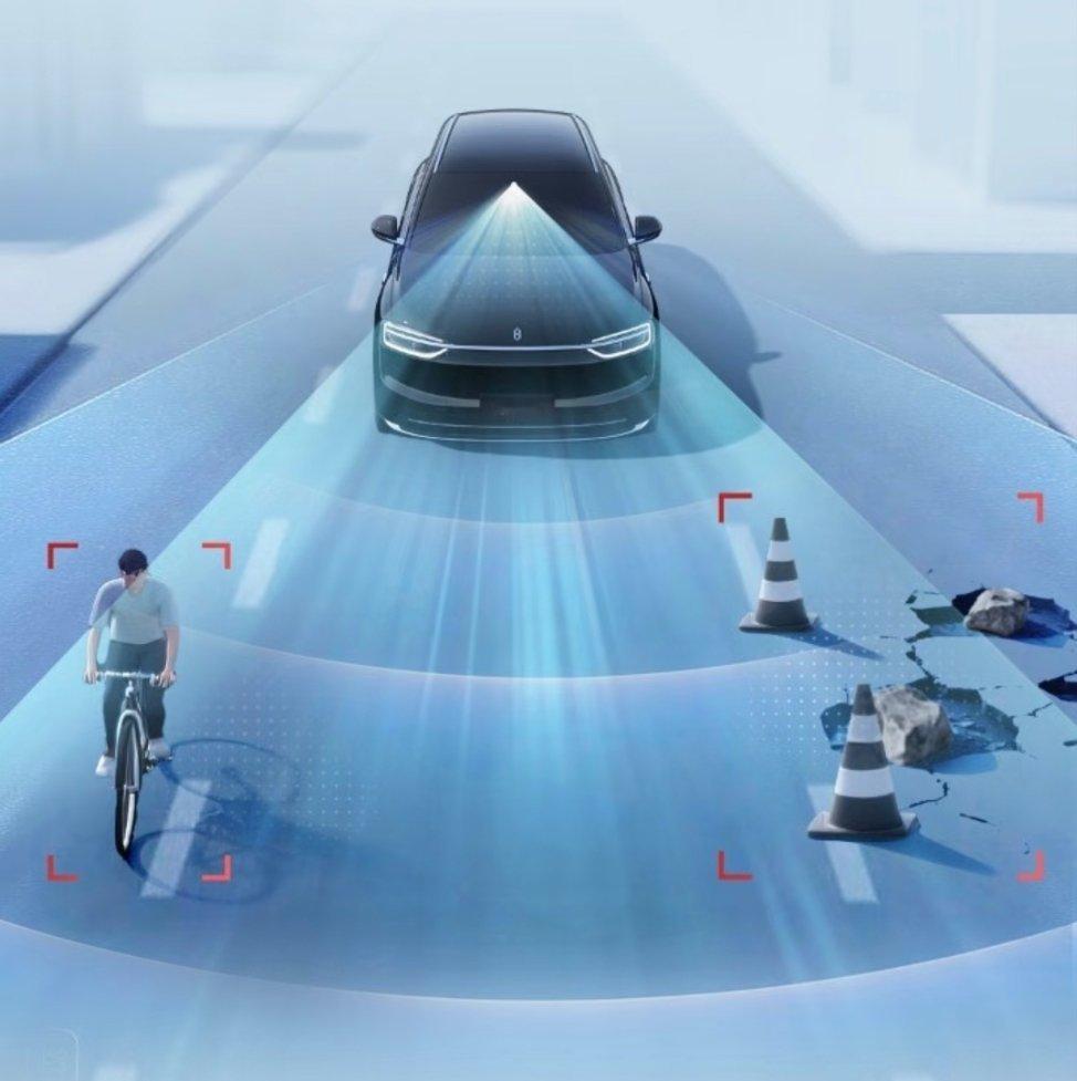 今年的舱内激光雷达方案会爆发相较于半固态大激光方案，舱内激光的能力上限虽然不高，