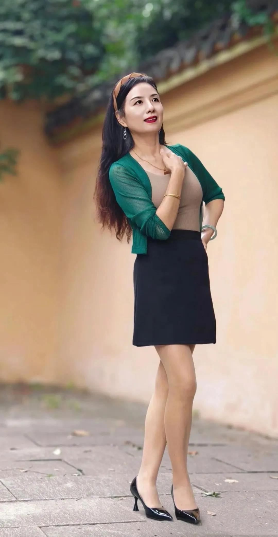 年少不知阿姨好