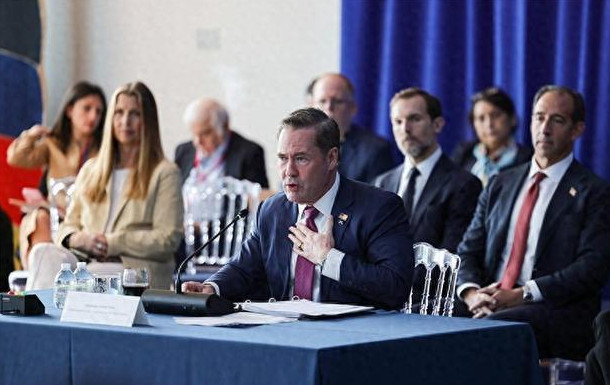 实在是竞争不过！美宣布封杀中方所有路由器，市场份额已逼近60%。2026年3月2