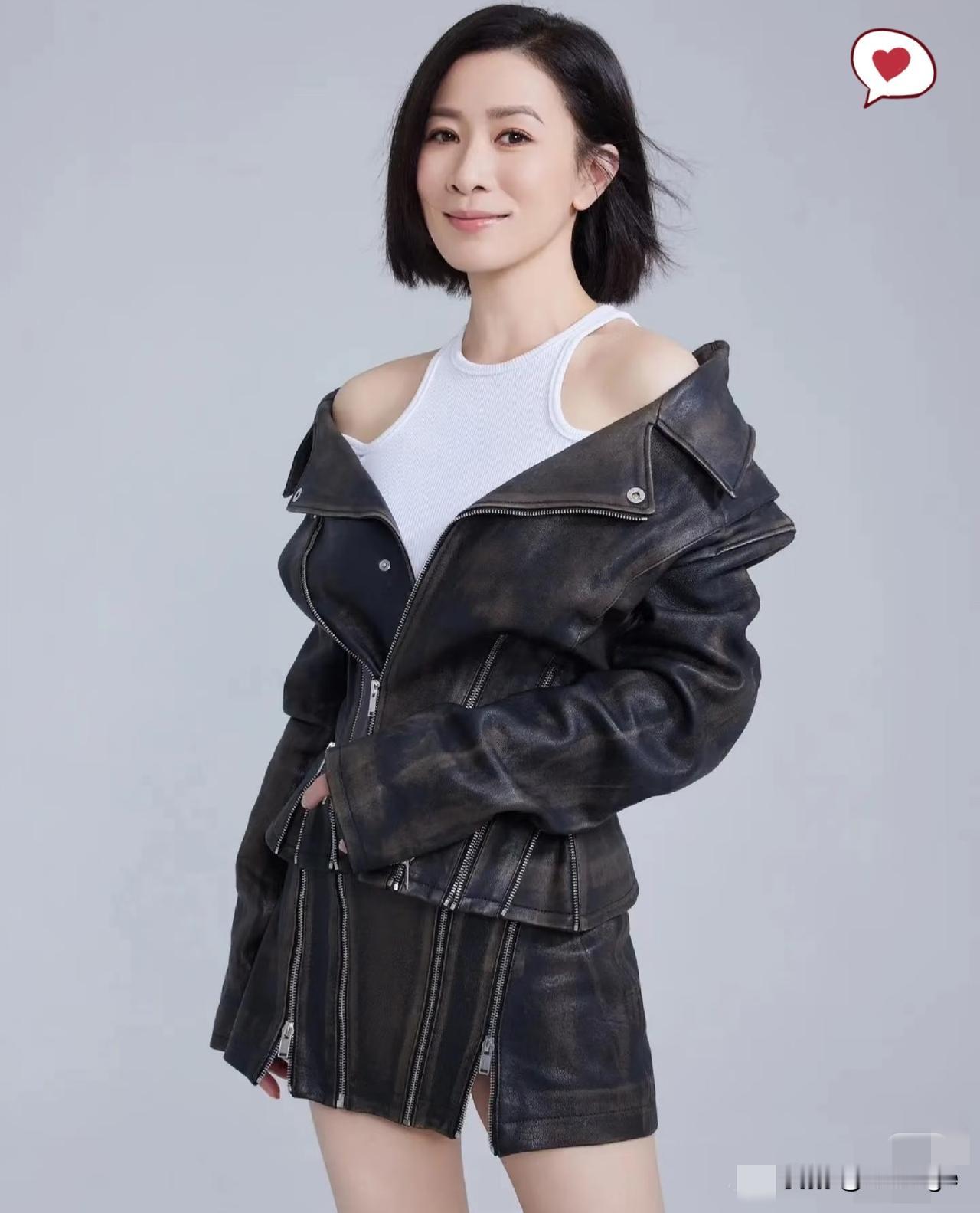 这下好了不止香港，大家都知道了佘诗曼拼了大半辈子，花了3000万在香港买个豪