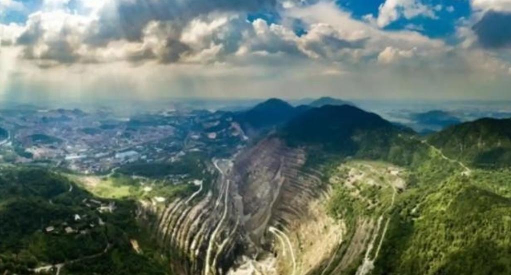 “中国这次肯定损失惨重！”中国有色矿业集团斥资15亿美金收购一处无人问津的铜矿山