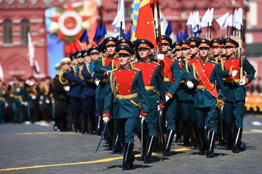 红场阅兵有四个国家派人参加。原因是2026年不是阅兵大年，2025年是二战胜