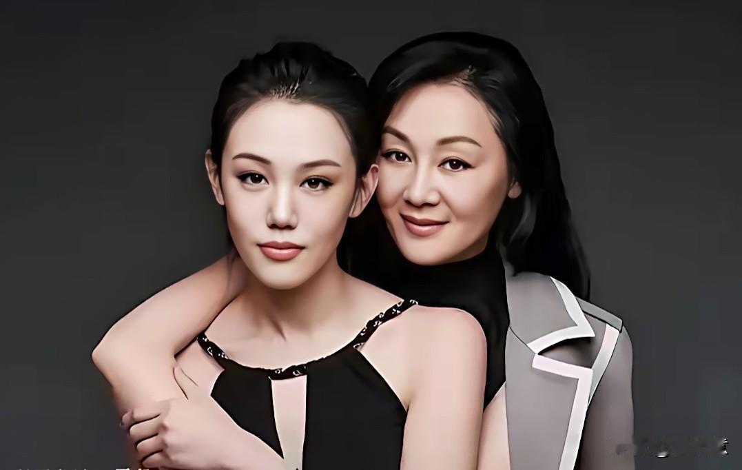都说王姬女儿漂亮，本以为是完美遗传了王姬的美貌。看了王姬和丈夫年轻时候的照片，才