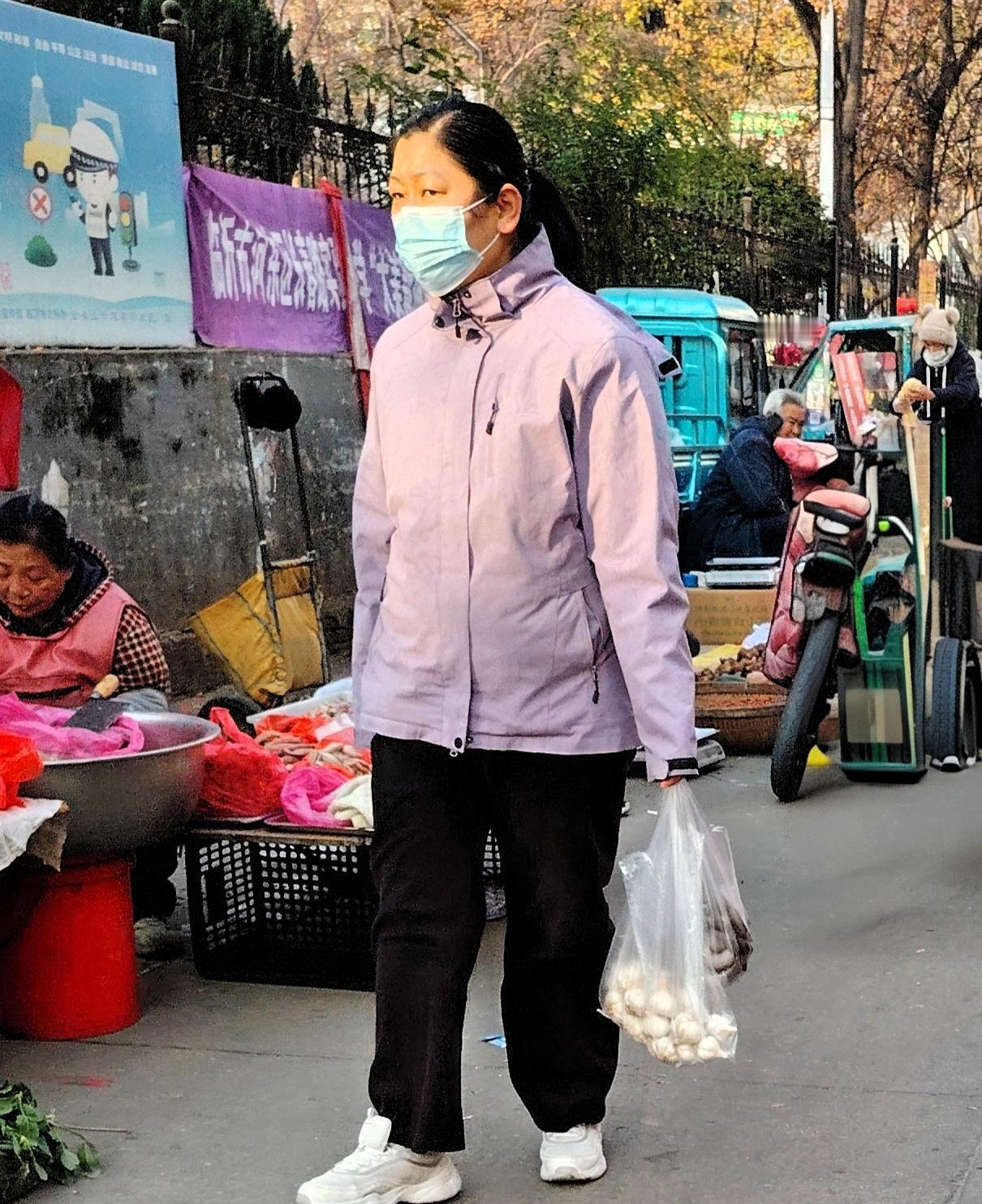 不知道大家有没有发现，现在一些五六十岁的中老年人，家庭稳定，夫妻和睦，让很多年轻