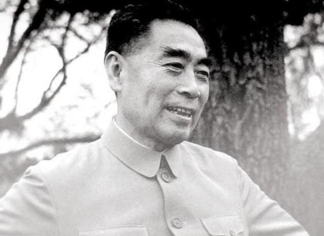 1937年4月，延安通往西安的山道上，春寒料峭。周总理率队南下，肩负国共合作抗日