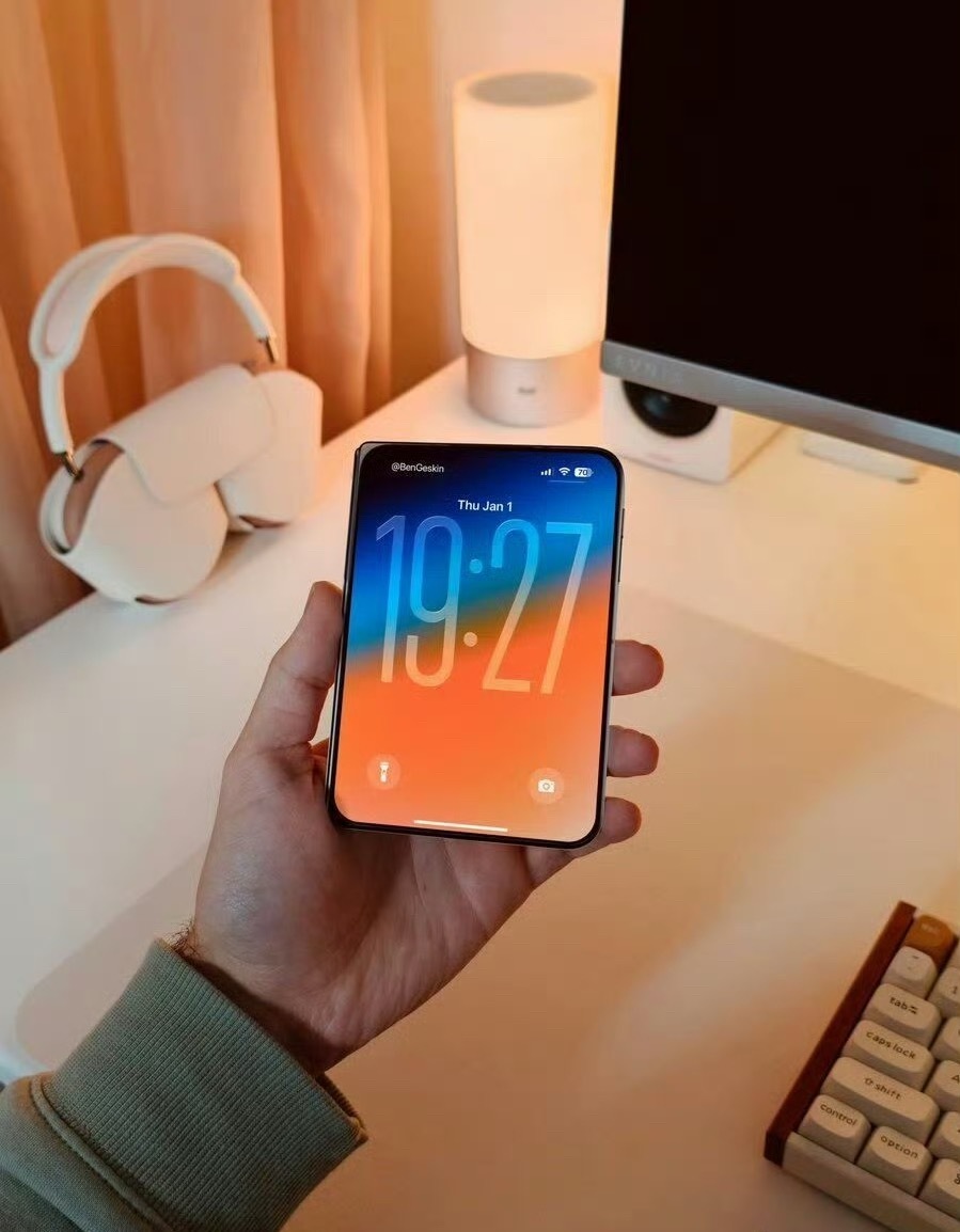 iPhoneFold上手看了下我自己不是很喜欢，外观如果10分满分，你打几分？