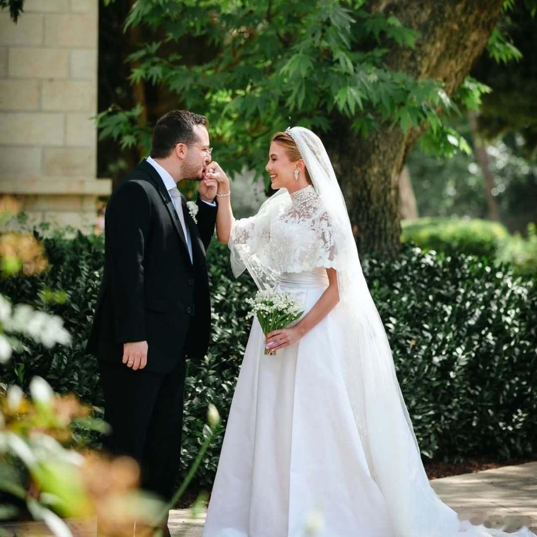 约旦王室王室婚礼🇯🇴5月12日，约旦费塞尔王子和第一任前妻阿丽亚王妃的女