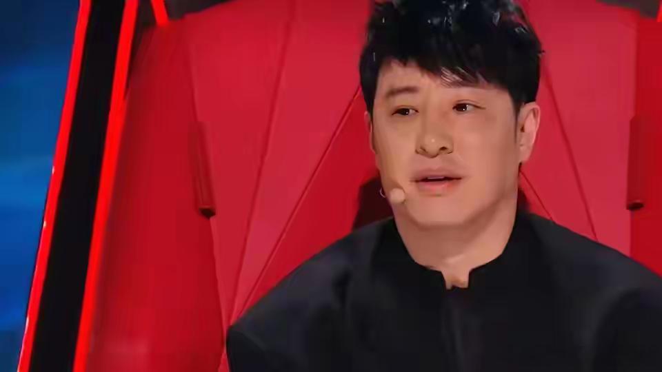 当年潘玮柏参加中国好声音：镜头里没拍灯的动作椅子却自动转了！他一脸懵，先是愣了一