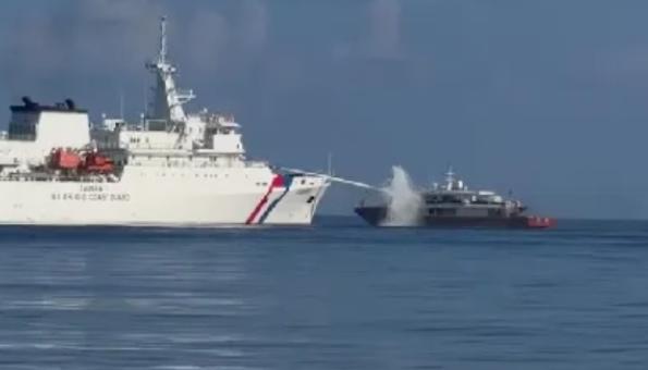 国庆节当天，我们的海钓游艇在东沙海域遭到袭扰。这件事传到网络之后，不少人第一