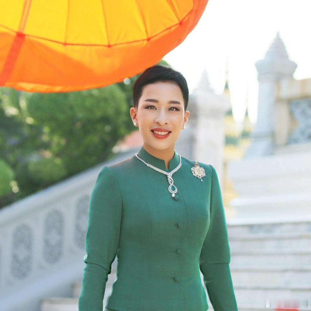 泰国王室🇹🇭8月19日，皇室内务部表示，帕差拉吉帝雅帕公主因严重血液感染导