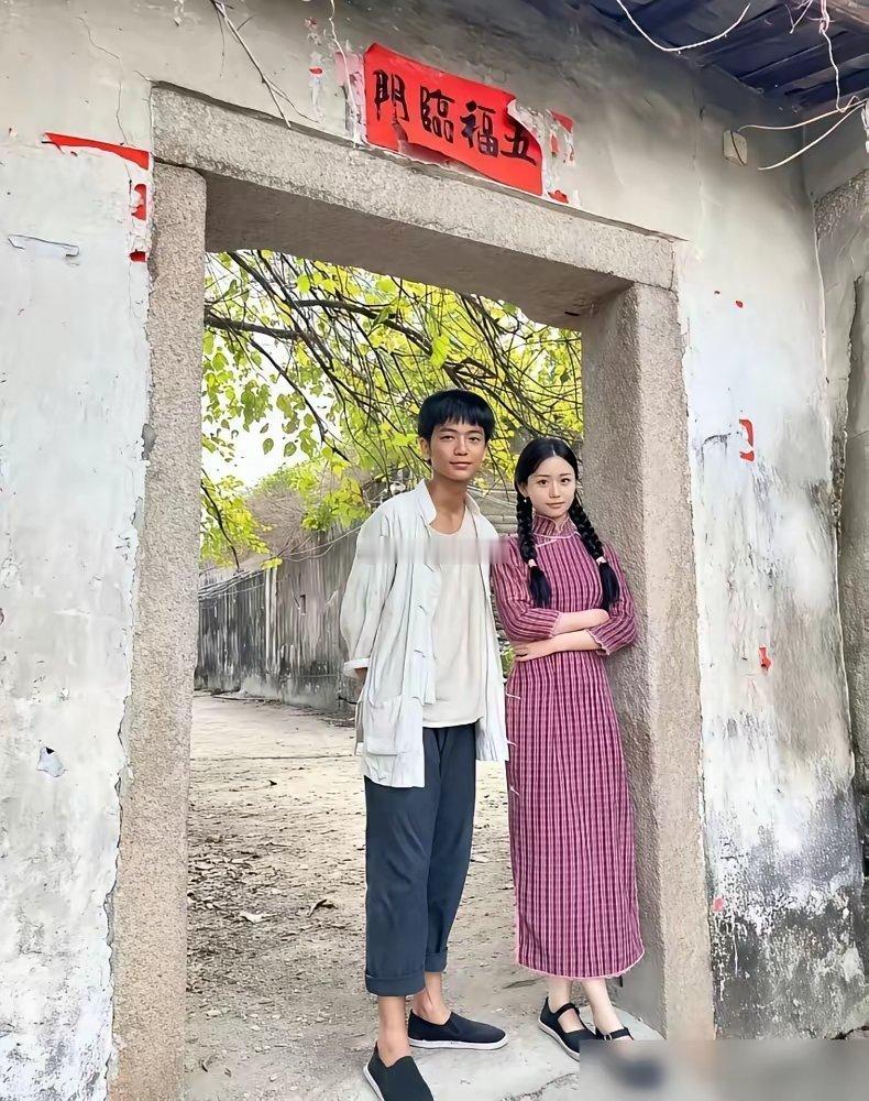 近10亿票房的《给阿嬷的情书》，最尴尬的事发生了：两个素人主演封神，另一个却被观