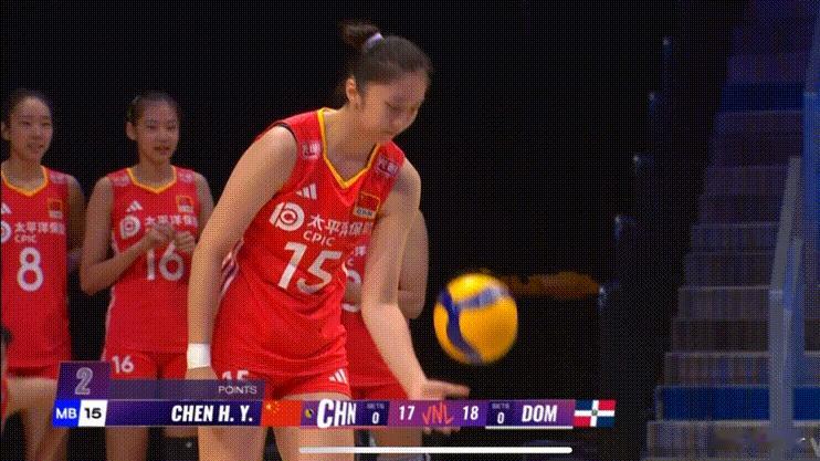 被姑娘们开局6-12落后给吓醒了[睡觉][睡觉]中国女排第一局慌慌张张、匆匆忙忙逆转