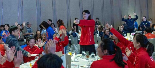 为什么香港站1胜3负？我有个建议。今年香港站的比赛打得太差了，居然只胜了一场