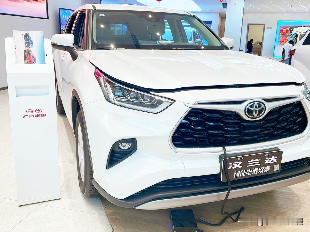 别被参数忽悠，买车家用就看三件事：耐不耐用、省不省心、修不花钱。丰田混动，就是把