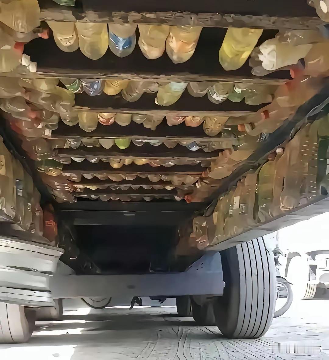这个货车司机不厚道啊，居然空车增重。​​​