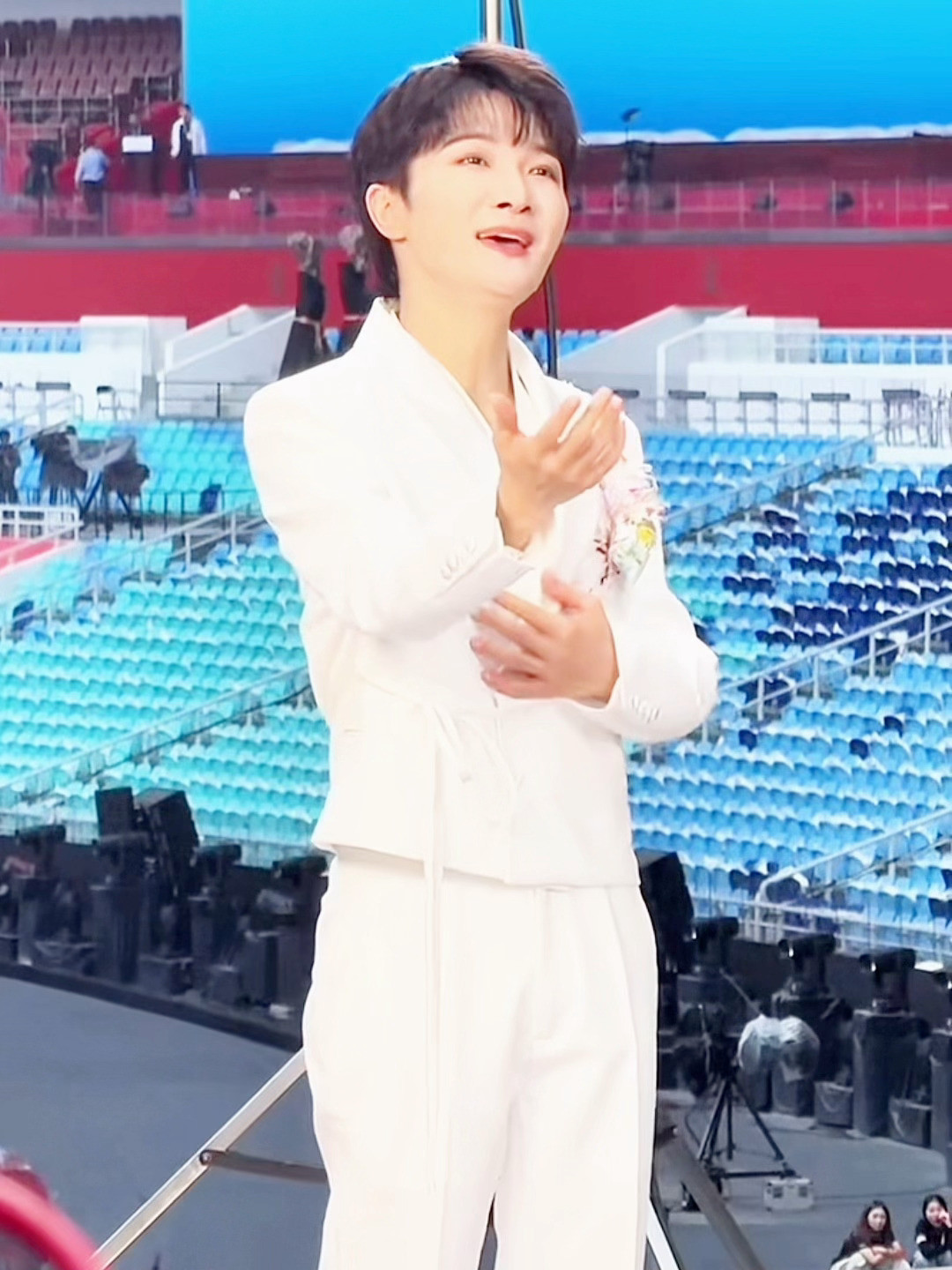 周深这张脸怎能长得如此精致[爱心]​​​